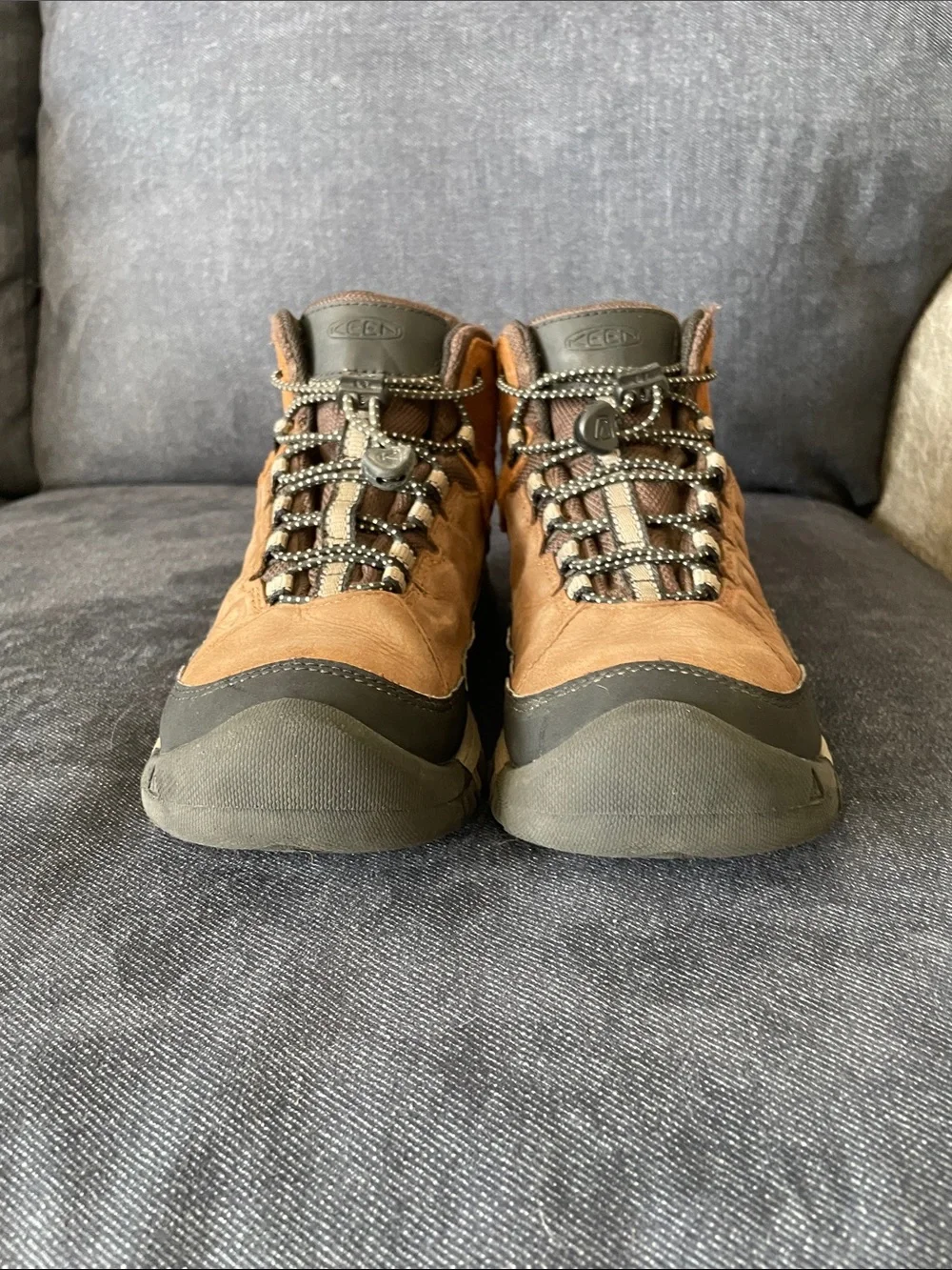 Keen Targhee IV mid hiking boots brown waterproof leather - big kids size 2